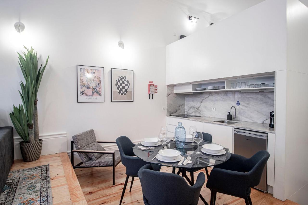 Wonderful Downtown Studio By Lovelystay OOporto Exteriör bild